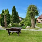 호텔 Zur Schmiede 고렌레빈