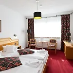 Zur Schmiede 호텔