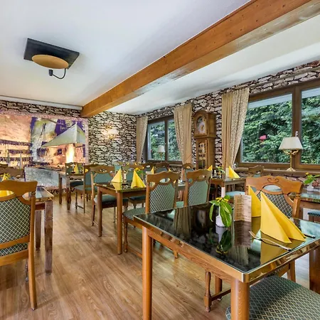 Zur Schmiede Hotel 3*