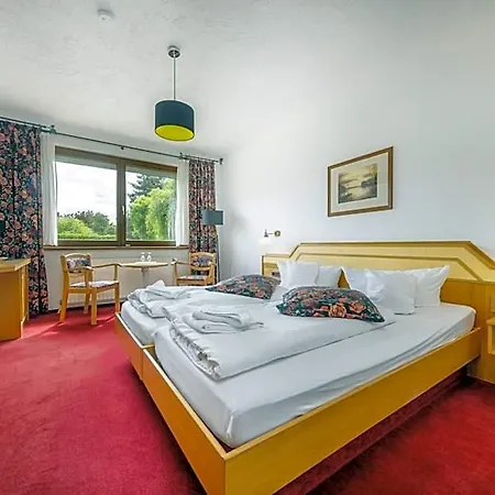 Zur Schmiede Hotel 3*